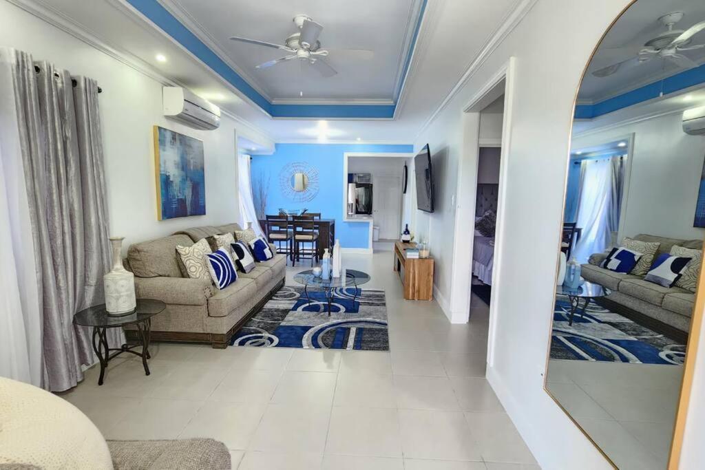 Snooze At Oceanpointe Villa Lucea Luaran gambar