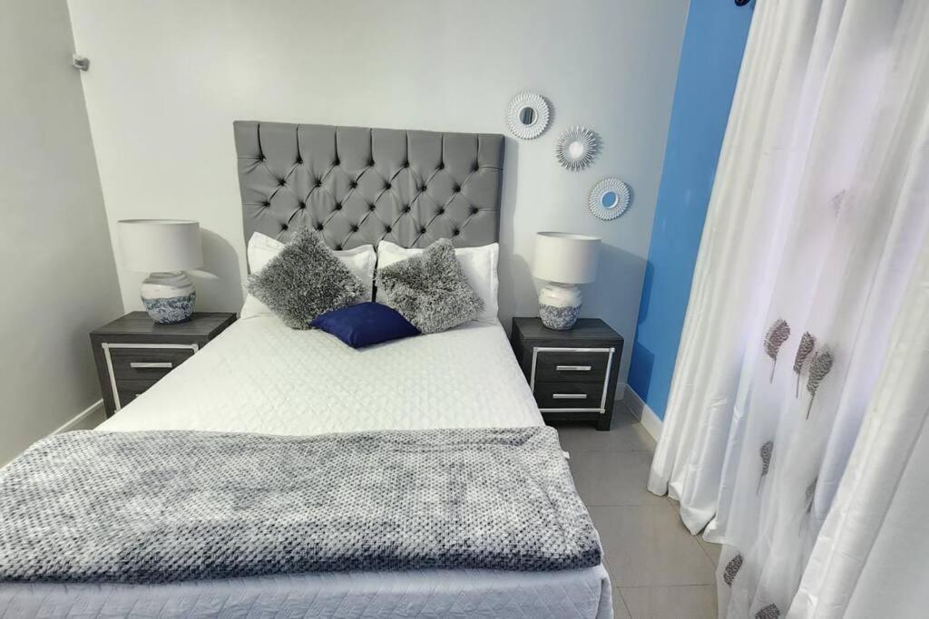 Snooze At Oceanpointe Villa Lucea Luaran gambar